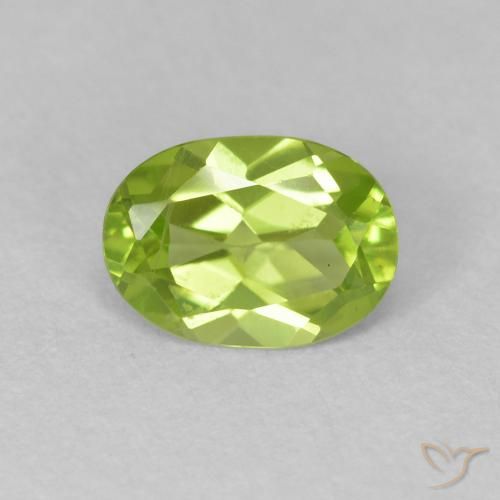 0.85ct 자연스러운 미디엄 그린 감람석, 타원형, VVS