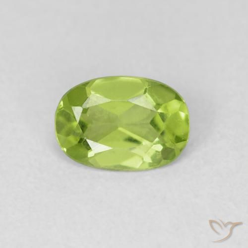 0.78ct 자연스러운 미디엄 그린 감람석, 타원형, VVS-VS