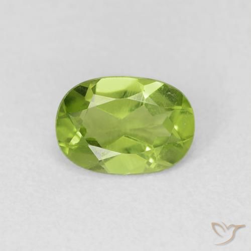 0.88ct 자연스러운 미디엄 그린 감람석, 타원형, VVS-VS