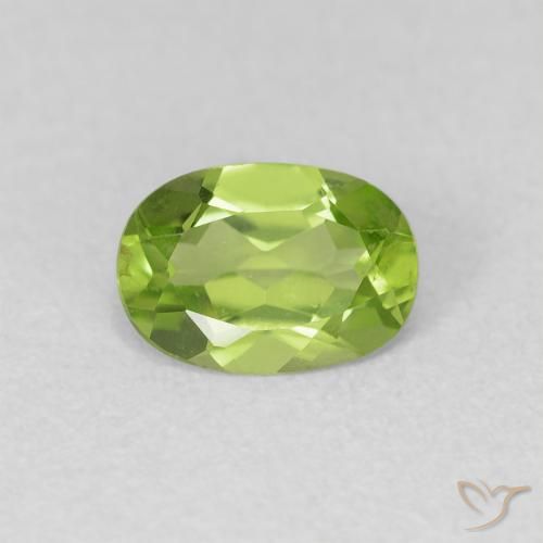 0.80ct 자연스러운 활기찬 녹색 감람석, 타원형, VVS-VS