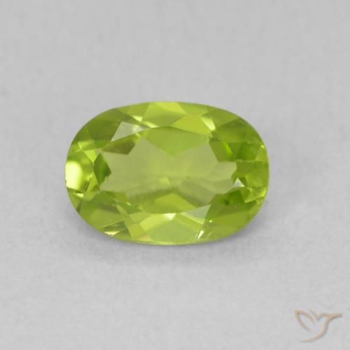 0.86ct 자연스러운 활기찬 녹색 감람석, 타원형, VS