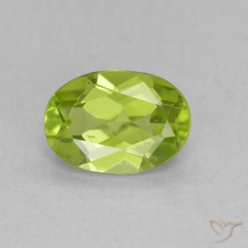 0.92ct 자연스러운 미디엄 그린 감람석, 타원형, VS