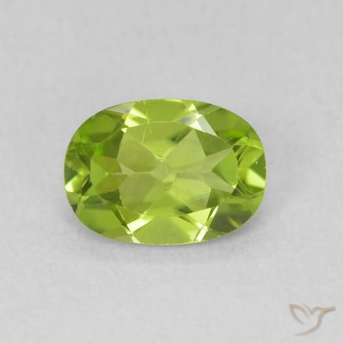 0.84ct 자연스러운 활기찬 녹색 감람석, 타원형, VS