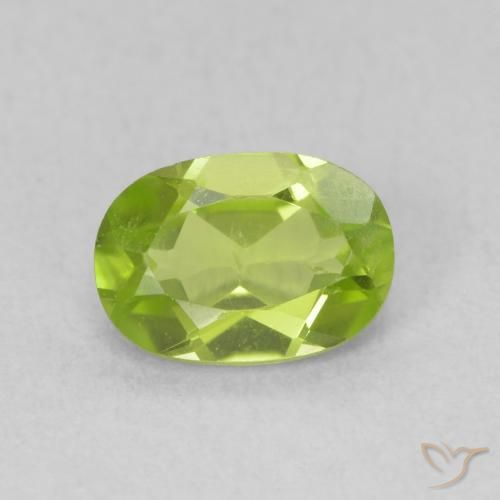 0.85ct 자연스러운 미디엄 그린 감람석, 타원형, VS