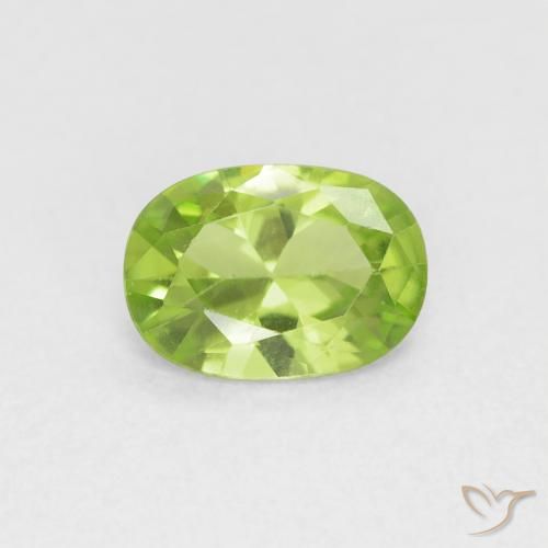 0.77ct 자연스러운 미디엄 그린 감람석, 타원형, VVS-VS