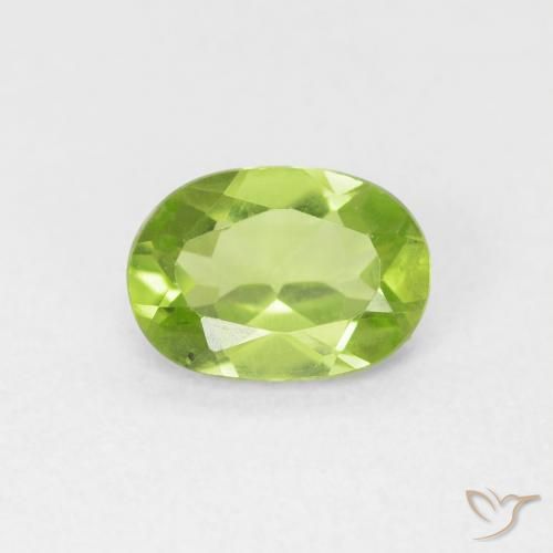 0.86ct 자연스러운 활기찬 녹색 감람석, 타원형, VS