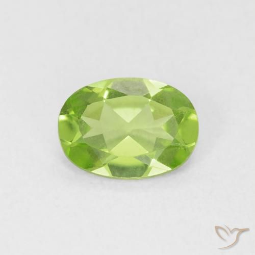 0.78ct 자연스러운 미디엄 그린 감람석, 타원형, VVS-VS