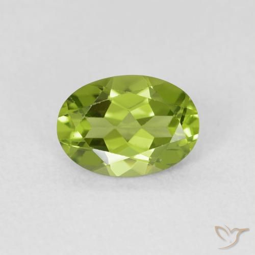 0.88ct 자연스러운 미디엄 그린 감람석, 타원형, VVS-VS