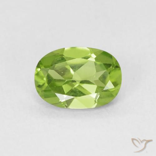 0.92ct 자연스러운 활기찬 녹색 감람석, 타원형, VVS-VS