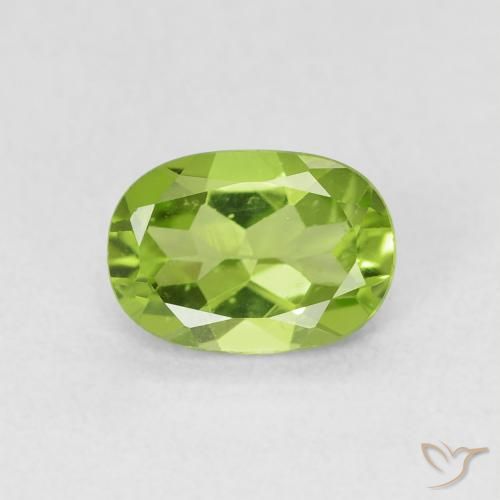 0.87ct 자연스러운 미디엄 그린 감람석, 타원형, VS