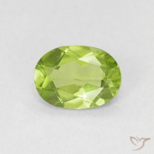 0.81ct 자연스러운 활기찬 녹색 감람석, 타원형, VS