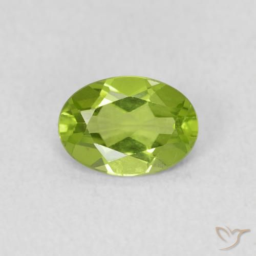 0.74ct 자연스러운 활기찬 녹색 감람석, 타원형, VS