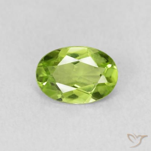 0.69ct 자연스러운 미디엄 그린 감람석, 타원형, VS