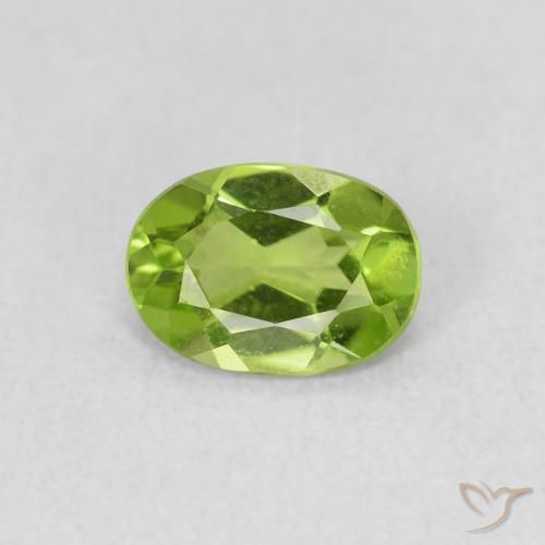 0.79ct 자연스러운 활기찬 녹색 감람석, 타원형, VS