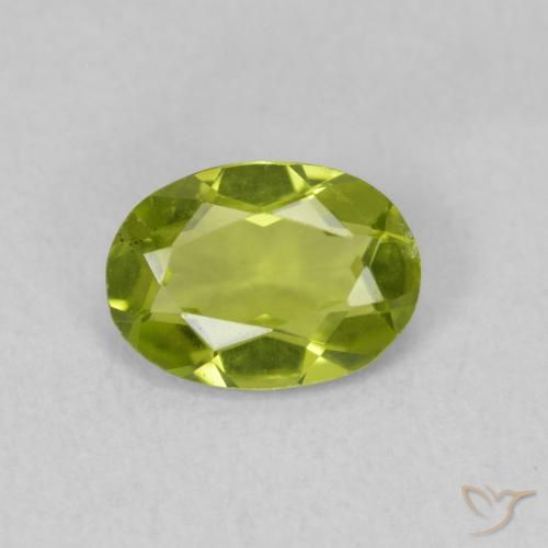 0.72ct 자연스러운 활기찬 녹색 감람석, 타원형, VVS-VS