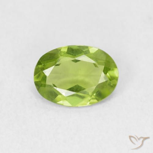 0.76ct 자연스러운 활기찬 녹색 감람석, 타원형, VVS-VS
