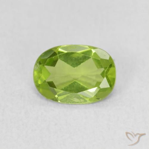 0.82ct 자연스러운 활기찬 녹색 감람석, 타원형, VS