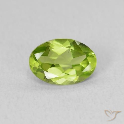0.77ct 자연스러운 미디엄 그린 감람석, 타원형, VS