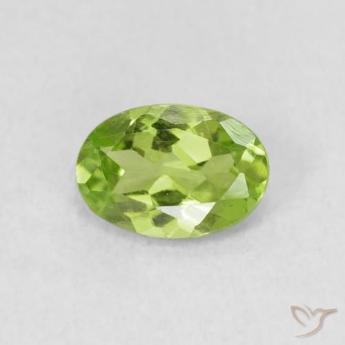 0.75ct 자연스러운 미디엄 그린 감람석, 타원형, VS