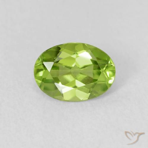 0.85ct 자연스러운 활기찬 녹색 감람석, 타원형, VS