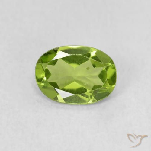 0.77ct 자연스러운 활기찬 녹색 감람석, 타원형, VS