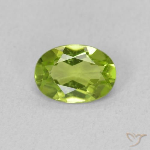 0.84ct 자연스러운 활기찬 녹색 감람석, 타원형, VVS-VS