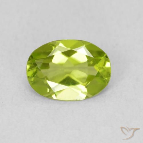 0.80ct 자연스러운 미디엄 그린 감람석, 타원형, VS