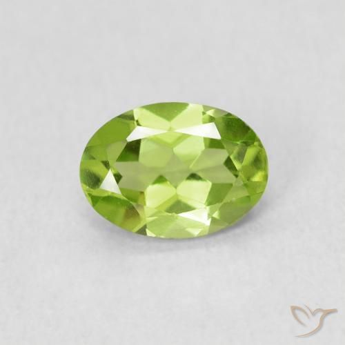 0.81ct 자연스러운 황록색 감람석, 타원형, VS