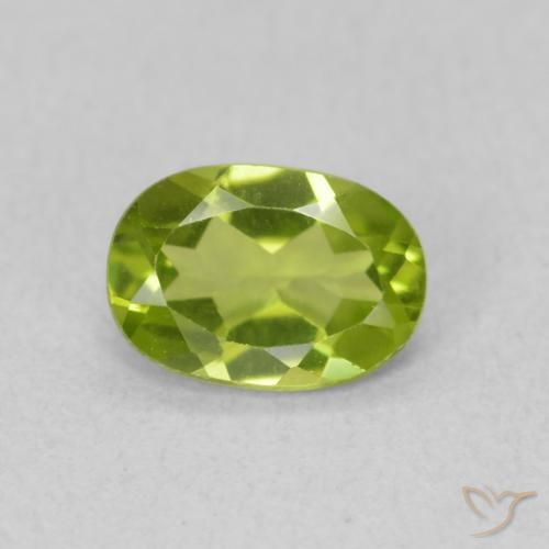 0.83ct 자연스러운 미디엄 그린 감람석, 타원형, VS