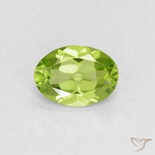 0.72ct 자연스러운 라이트 라이블리 그린 감람석, 타원형, VS