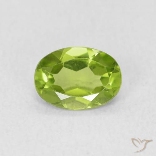 0.84ct 자연스러운 활기찬 녹색 감람석, 타원형, VS