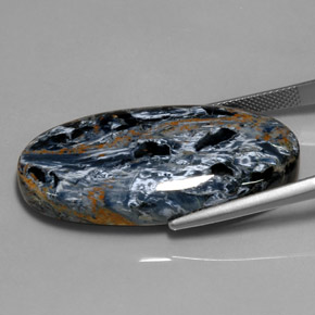 37.75캐럿 천연 다색 피터사이트, 타원형 컷, 불투명체