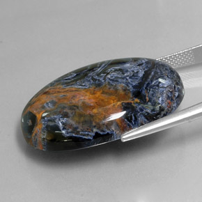 37.83캐럿 천연 멀티컬러 피터사이트, 타원형 컷, 30.1×22.1 mm, 불투명체
