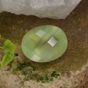 10.07캐럿 천연 Pale Pear Green  프레나이트, 타원형 컷, 15.8×11.9 mm, 투명한