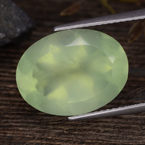 8.85캐럿 천연 Pale Lime Green  프레나이트, 타원형 컷, 15.8×11.9 mm, 투명한