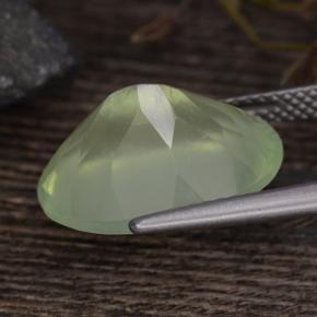 8.85캐럿 천연 Pale Lime Green  프레나이트, 타원형 컷, 15.8×11.9 mm, 투명한