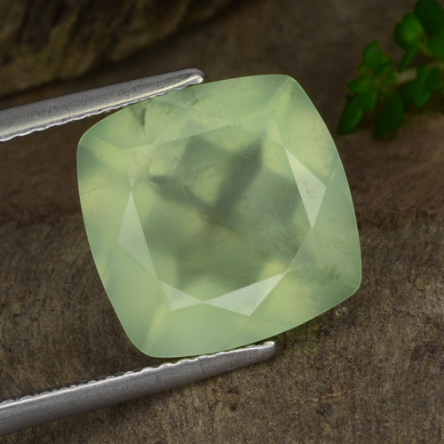 7.15캐럿 천연 Pale Pear Green  프레나이트, 투명한, 12×11.9 mm, 투명/반투명