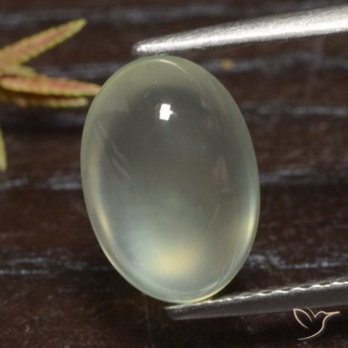 3.18ct 자연스러운 Olive Green  프레나이트, 타원형, 투명한