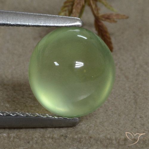 2.11ct 자연스러운 Medium Green  프레나이트, 타원형, 투명한