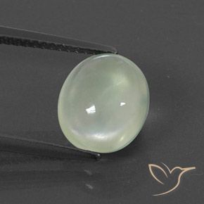 3.34ct 자연스러운 회녹색 프레나이트, 타원형, 투명한