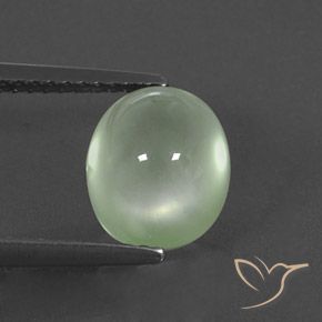 3.30ct 자연스러운 매우 밝은 세이지 그린 프레나이트, 타원형, 투명/반투명