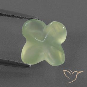3.40ct 자연스러운 Pale Green  프레나이트, 플라워 컷, 투명/반투명