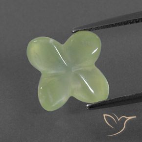 5.10ct 자연스러운 Pale Pear Green  프레나이트, 플라워 컷, 투명/반투명