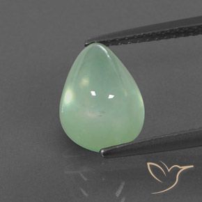 3.54ct 자연스러운 연한 황록색 프레나이트, 배 모양, 투명한