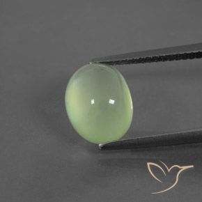 4.00ct 자연스러운 연두색 프레나이트, 타원형, 투명한