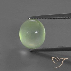 3.91ct 자연스러운 옅은 라임 그린 프레나이트, 타원형, 투명한