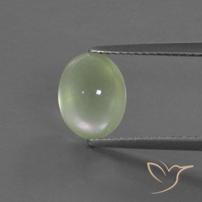 2.94ct 자연스러운 옅은 녹색 프레나이트, 타원형, 투명한