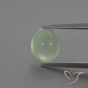 2.14ct 자연스러운 매우 밝은 녹색 프레나이트, 타원형, 투명/반투명