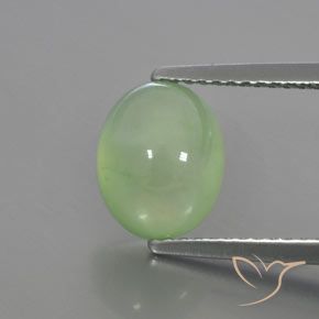 2.81ct 자연스러운 옅은 라임 그린 프레나이트, 타원형, 투명/반투명