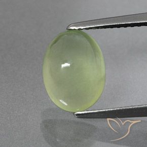 2.66ct 자연스러운 연두색 프레나이트, 타원형, 투명/반투명